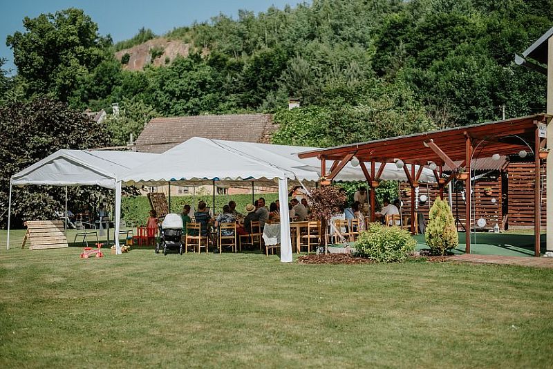 Romantické místo pro svatební obřad, hostinu i party
