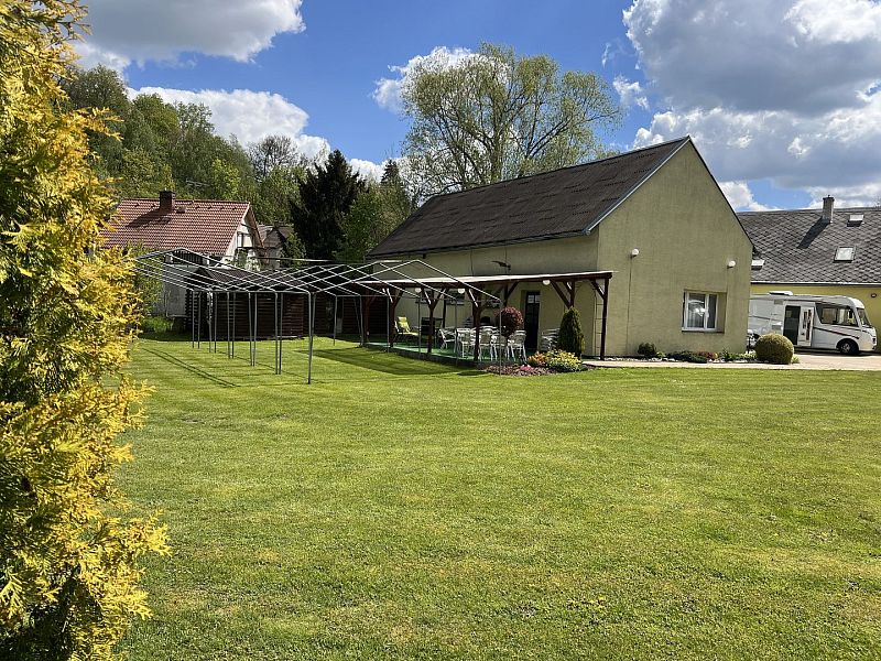 Romantické místo pro svatební obřad, hostinu i party