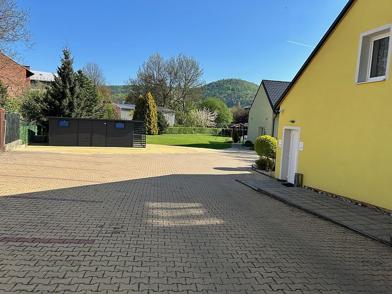 Soukromé parkoviště přímo u penzionu