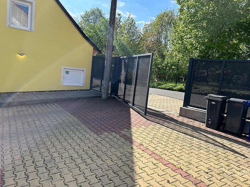 Soukromé parkoviště přímo u penzionu