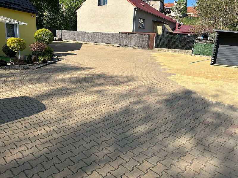 Soukromé parkoviště přímo u penzionu