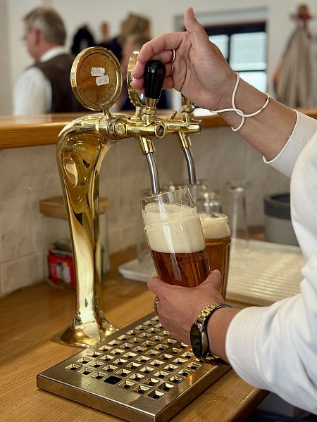 Svatební hostina o několika chodech i raut na svatbu