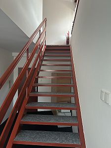 Čtyři plně vybavené podkrovní pokoje