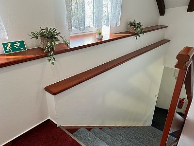 Čtyři plně vybavené podkrovní pokoje