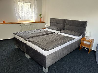 Čtyři plně vybavené podkrovní pokoje