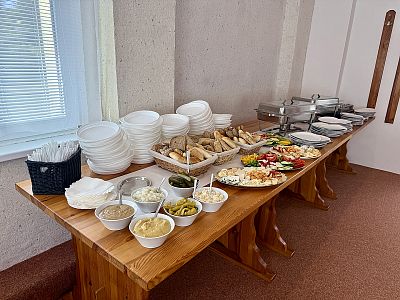 Firemní večírek a catering Moravská Třebová: Realizace pro firmu Abner v Penzionu V Podzámčí