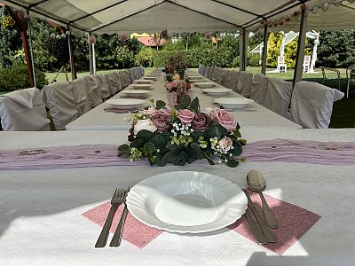 Kouzelná svatba s hostinou a rautem