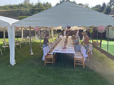 Kouzelná svatba s hostinou a rautem